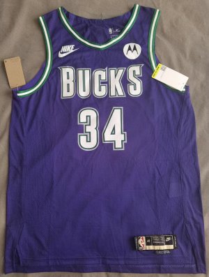 34 Antetokounmpo Bucks 22-23 jersey purple player version